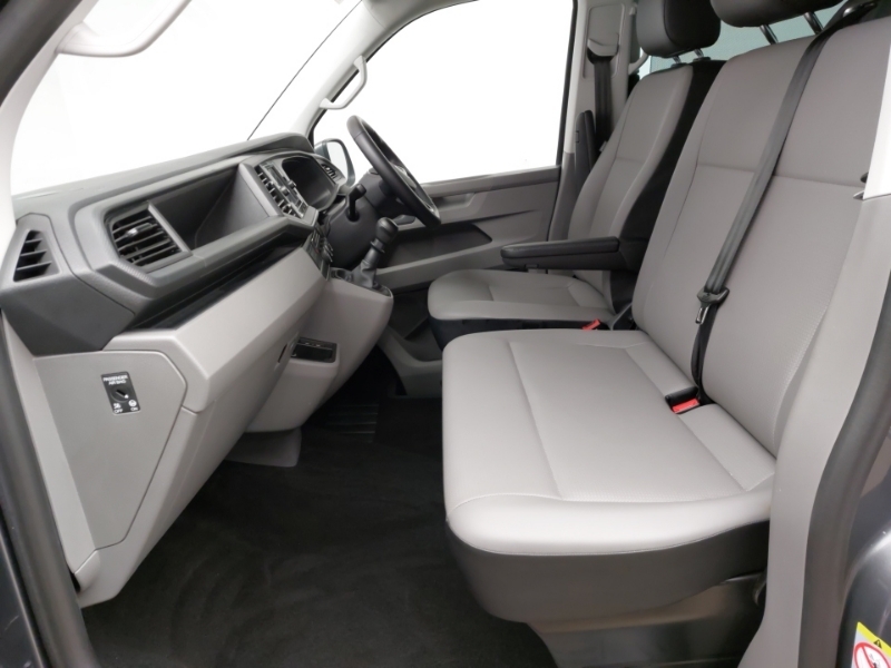 Volkswagen Transporter Shuttle 2.0 Tdi 150Ps Se Minibus Grey #5