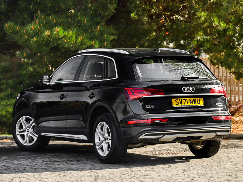Audi Q5 40 Tdi Quattro Sport S Tronic SV71NWU Black #2