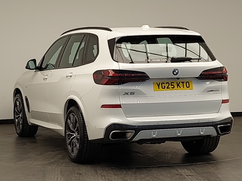 BMW X5 Xdrive30d Mht M Sport YG25KTO White #2