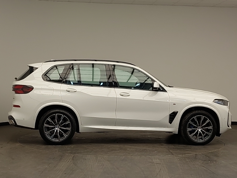 BMW X5 Xdrive30d Mht M Sport YG25KTO White #3