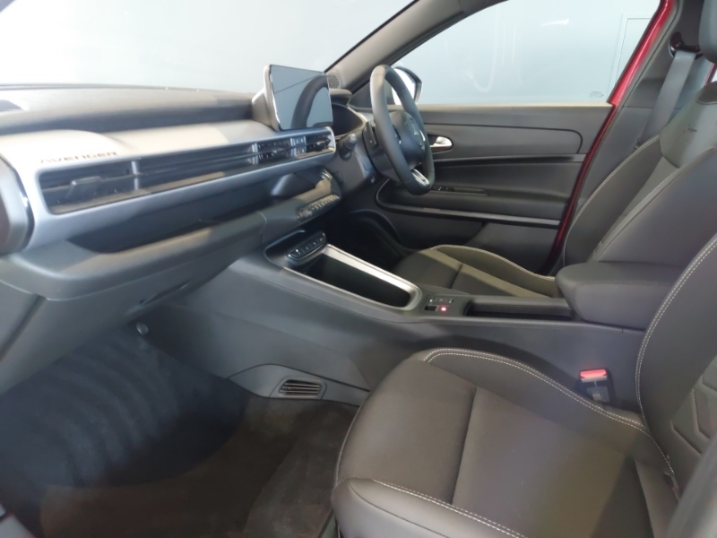 Jeep Avenger 1.2 E-hybrid Altitude Dct Red #4