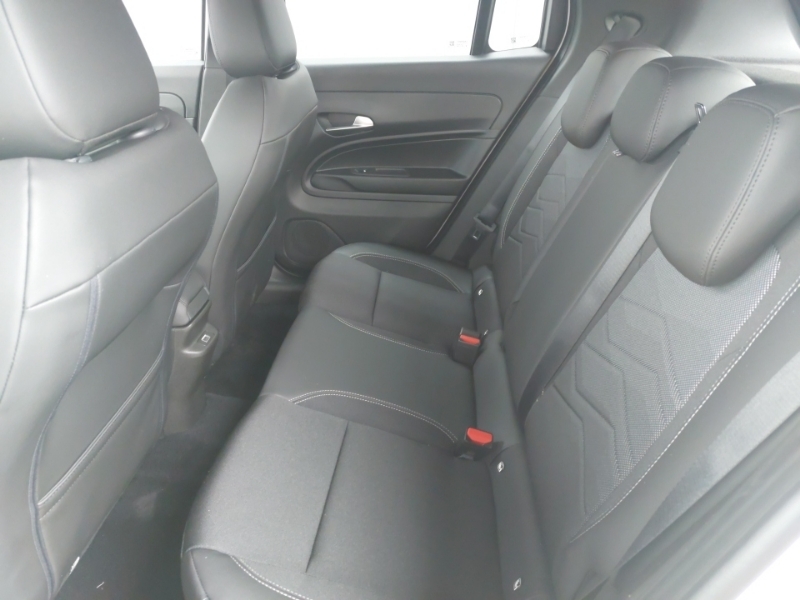 Jeep Avenger 1.2 E-hybrid Altitude Dct White #6