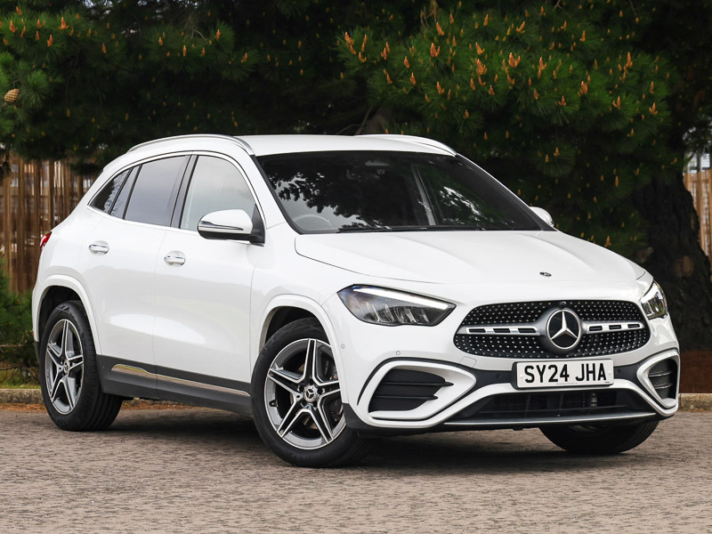 Mercedes-Benz GLA Class Gla 200 Amg Line Executive White