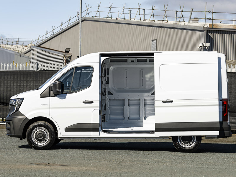 Renault Master Lm35 Blue Dci 150 Advance Medium Roof Van SC75EEA White #5