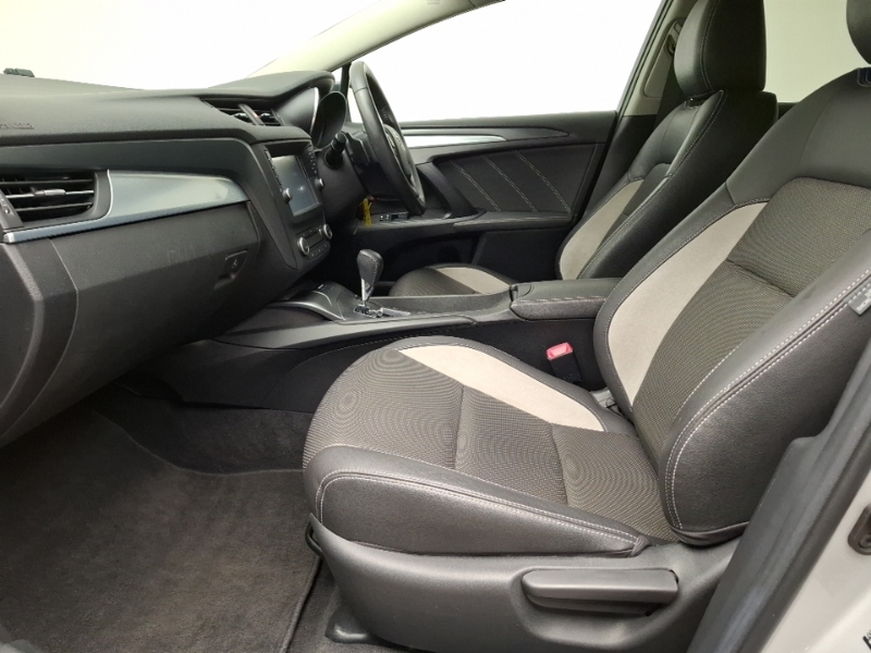 Toyota Avensis 1.8 Design Cvt SG18OGV Silver #5
