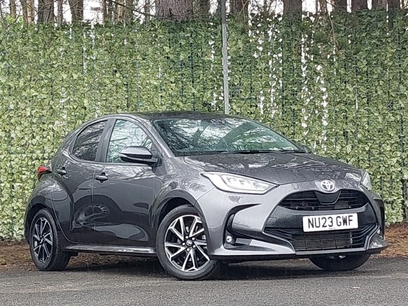 Toyota Yaris 1.5 Hybrid Design Cvt Grey