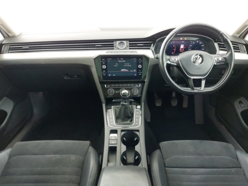 Volkswagen Passat 1.5 Tsi Evo 150 Gt Panoramic Roof DP19OPS White #3