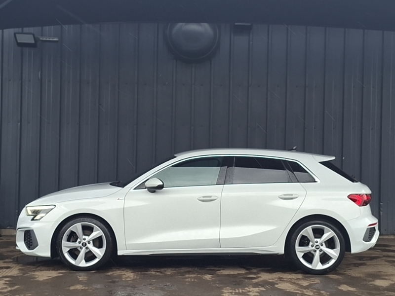 Audi A3 30 Tfsi S Line MT70UKX White #4