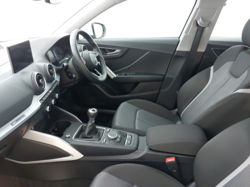 Audi Q2 30 Tdi Sport DE69ZSU White #5