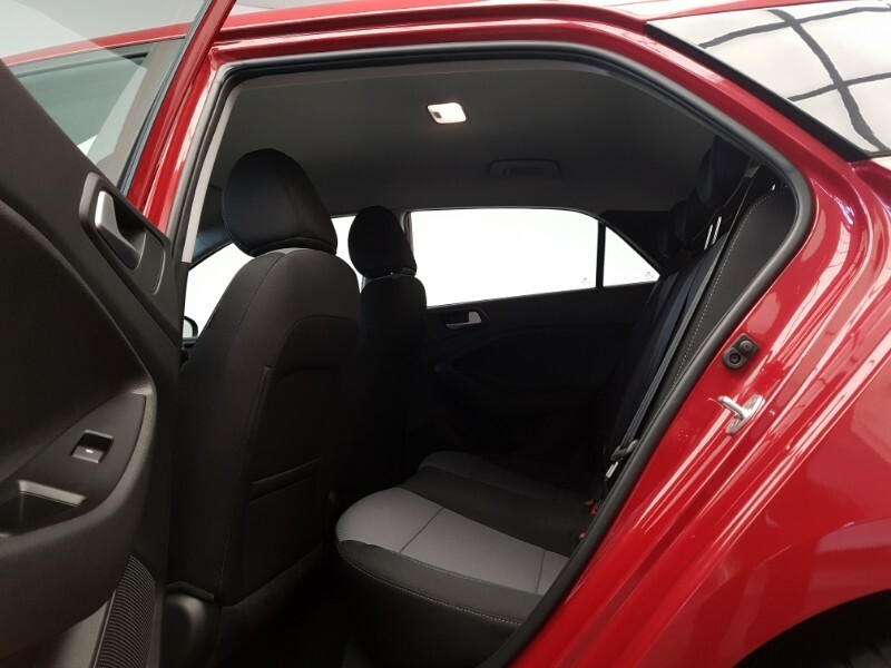Hyundai I20 1.0T Gdi Se Red #6