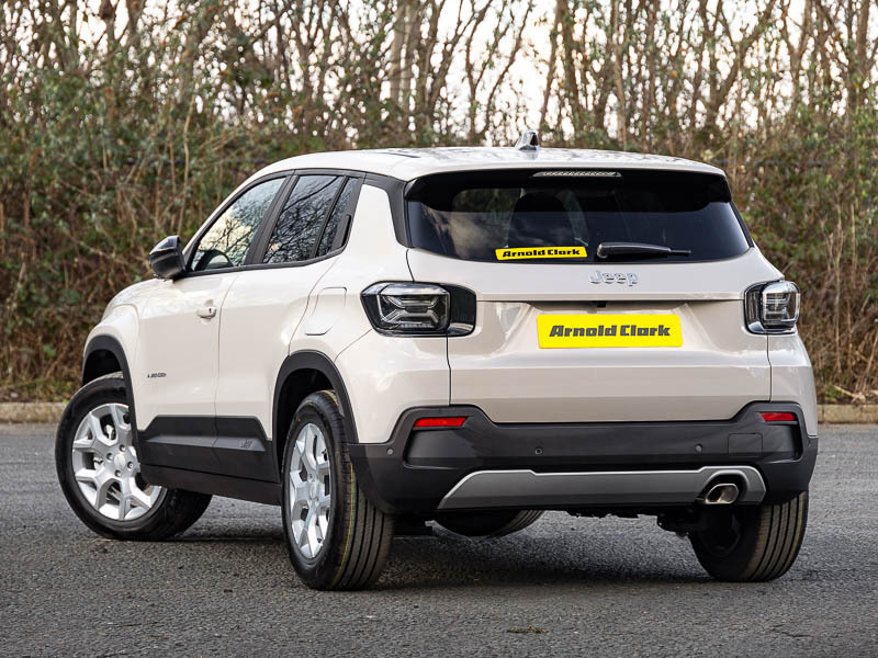 Jeep Avenger 1.2 E-hybrid Altitude Dct Beige #2