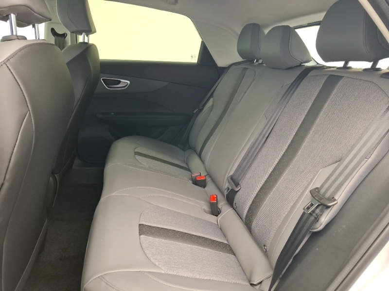 MG MG4 170Kw Premium Long Range 64Kwh Black #6