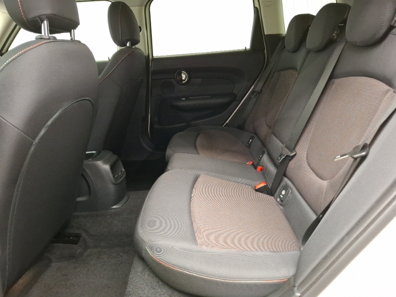 Mini Clubman 1.5 Cooper Classic 6Dr White #6