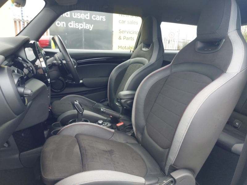 Mini Hatch 2.0 John Cooper Works YH73FTE Black #5