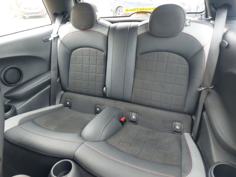 Mini Hatch 2.0 John Cooper Works YH73FTE Black #6