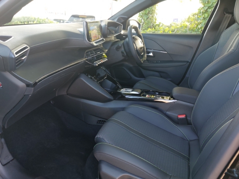 Peugeot 208 1.2 Hybrid 110 Gt E-dsc6 SD26JWM Black #5