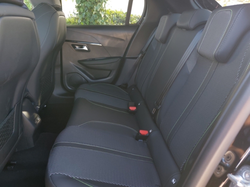 Peugeot 208 1.2 Hybrid 110 Gt E-dsc6 SD26JWM Black #6