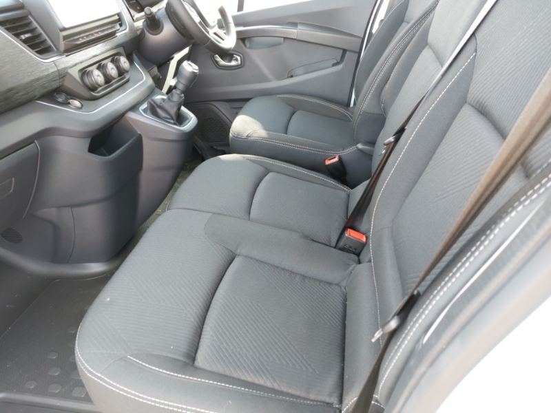 Renault Trafic Ll30 Blue Dci 130 Extra Safety Van White #5