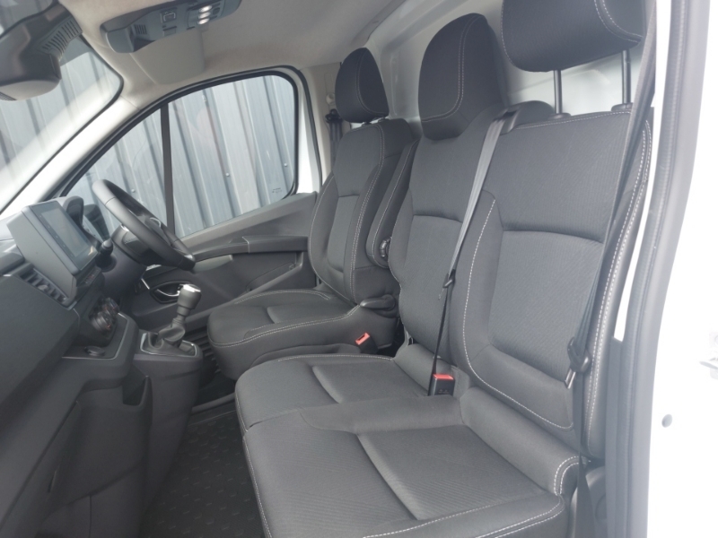 Renault Trafic Sl30 Blue Dci 150 Extra Safety Van SD26LJL White #5