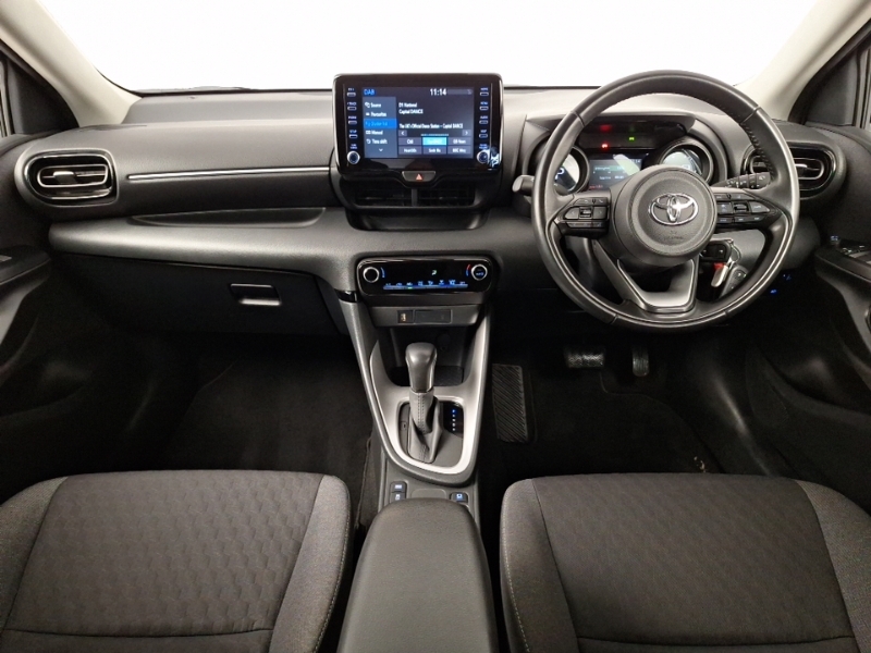 Toyota Yaris 1.5 Hybrid Design Cvt WN72RGZ Black #3