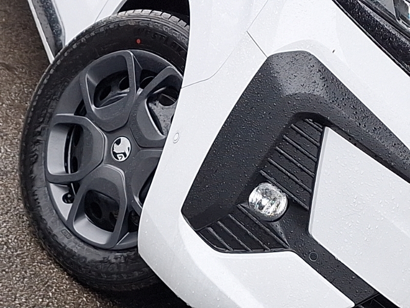 Vauxhall Vivaro 1.5 Turbo D 120 Pro H1 Van White