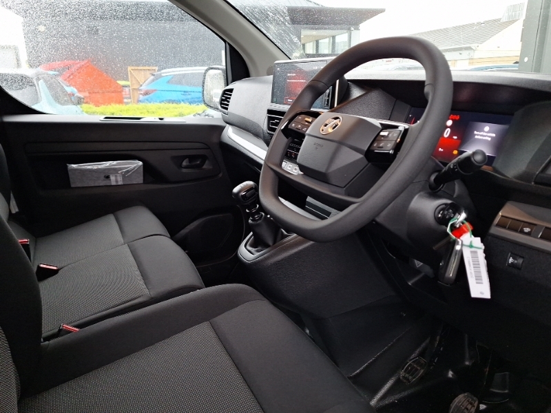Vauxhall Vivaro 1.5 Turbo D 120 Pro H1 Van White #3