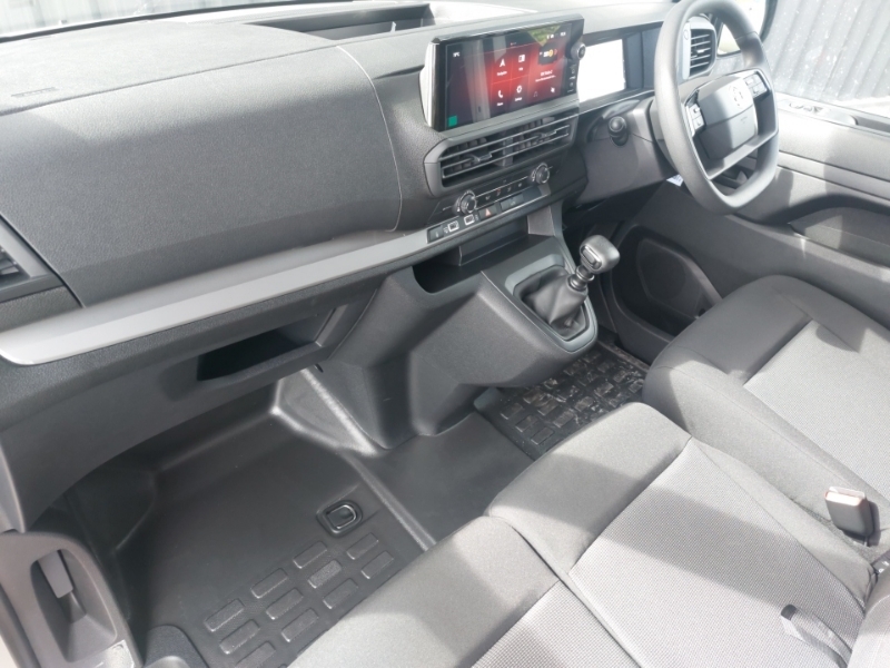 Vauxhall Vivaro 1.5 Turbo D 120 Pro H1 Van SD26RZJ White #3