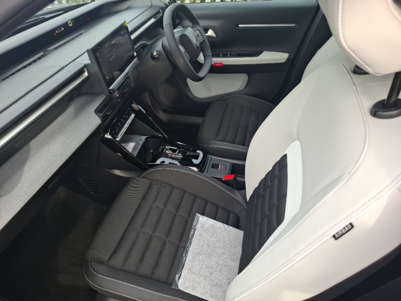 Citroen C3 Aircross 1.2 Hybrid 136 Max E-dcs6 7 Seat SK26YZD Grey #5