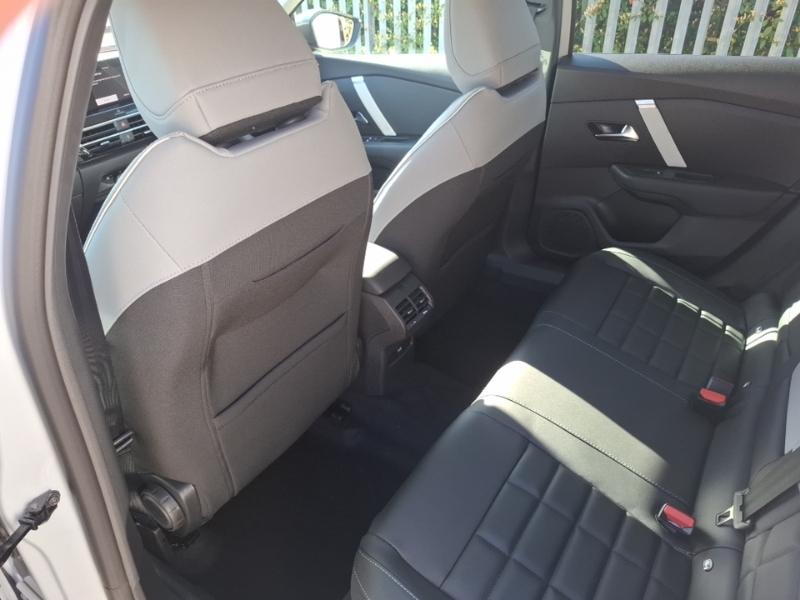 Citroen C4 1.2 Hybrid 145 Max White #6