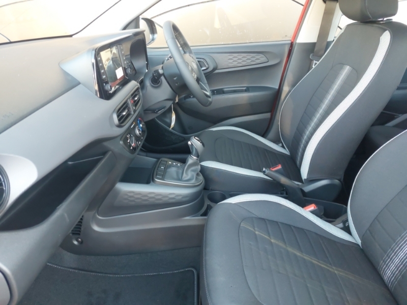 Hyundai I10 1.0 63 Advance Nav SD26XHG Red #5