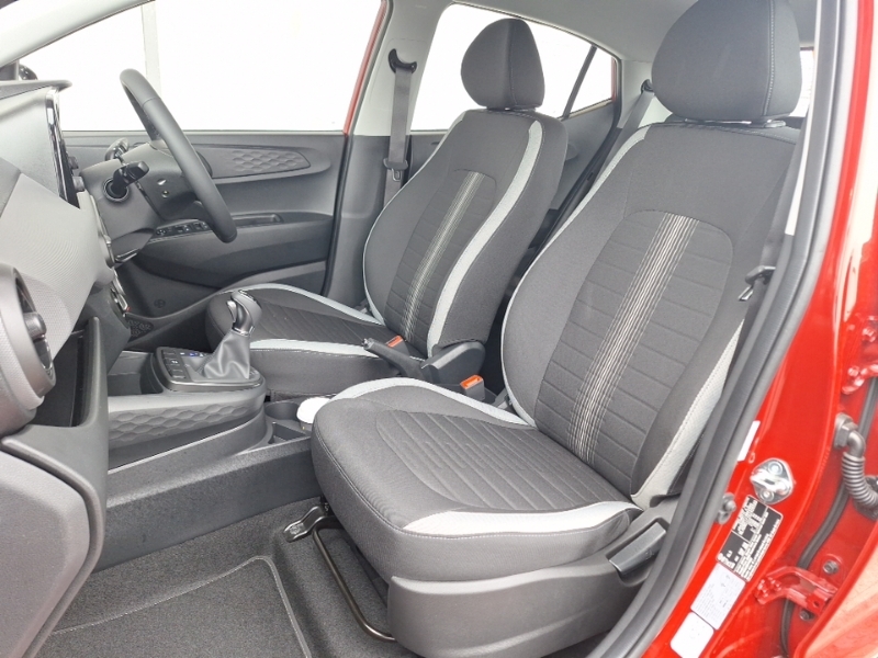 Hyundai I10 1.0 63 Advance Nav SA26KFR Red #5