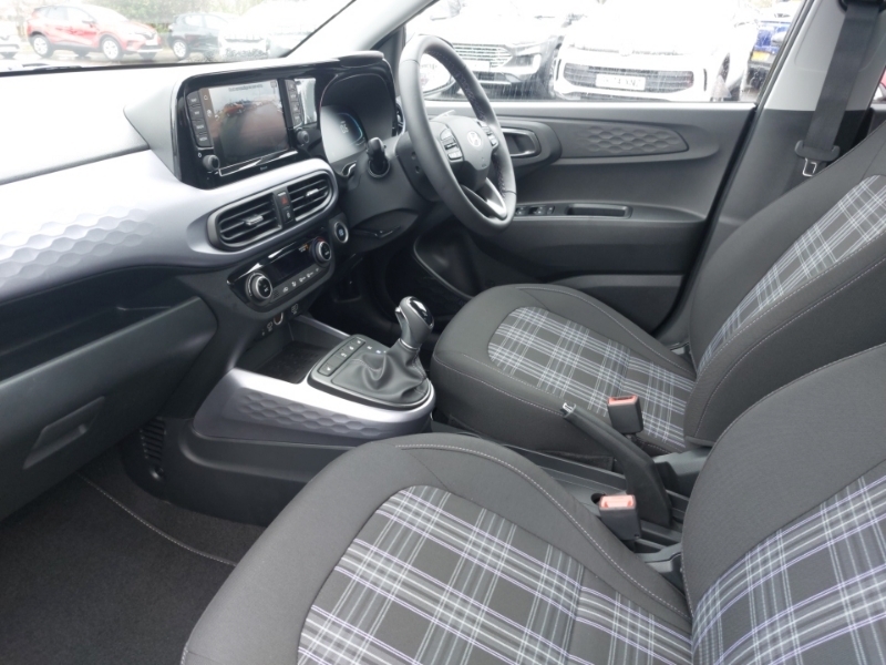 Hyundai I10 1.2 79 Premium Nav SL26WNF Black #5
