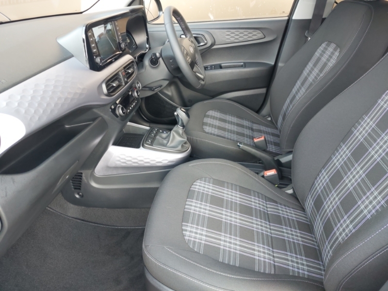 Hyundai I10 1.2 79 Premium Nav SD26YUC Black #5