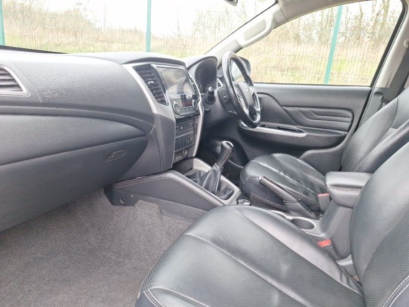 Mitsubishi L200 Double Cab Di-d 150 Barbarian 4Wd SO70BZW Silver #5