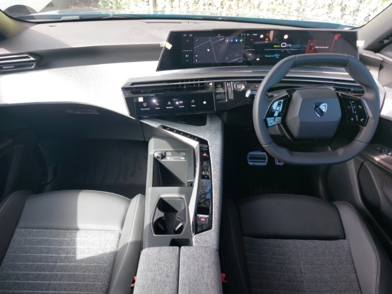 Peugeot 3008 157Kw Allure 73Kwh Blue #3