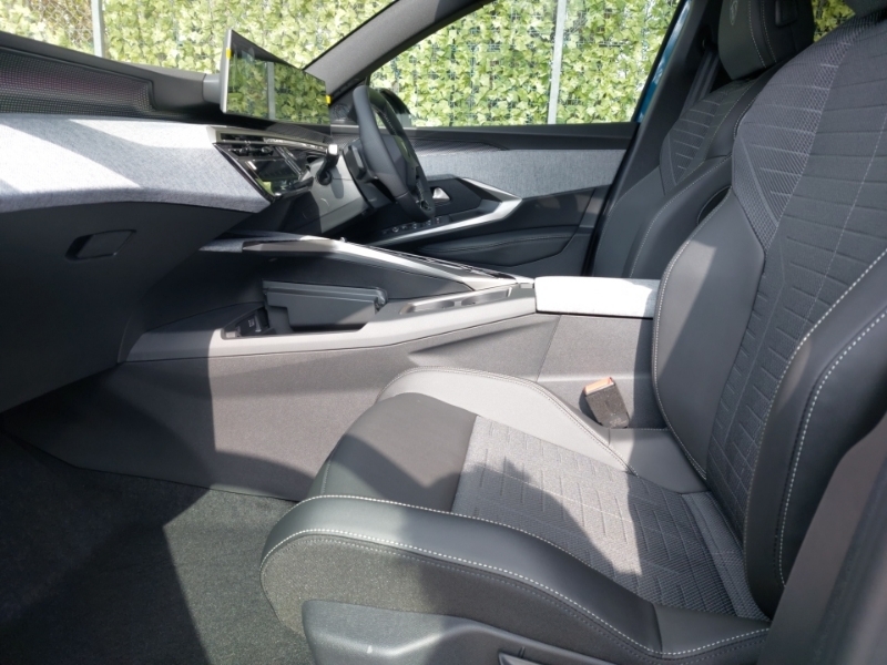 Peugeot 3008 157Kw Gt 73Kwh Blue #5