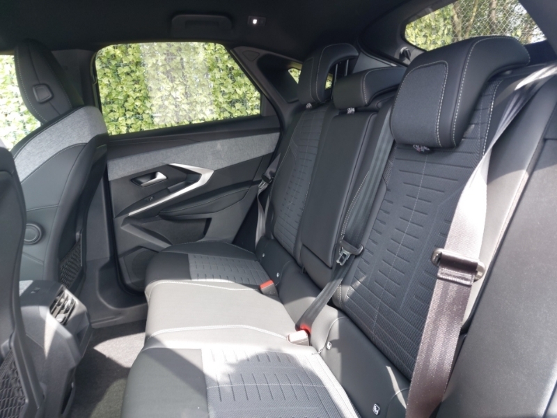 Peugeot 3008 157Kw Gt 73Kwh Blue #6