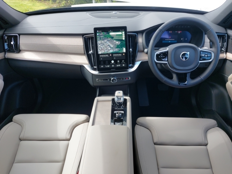Volvo XC90 2.0 B5p Plus Dark Awd Geartronic Black #3