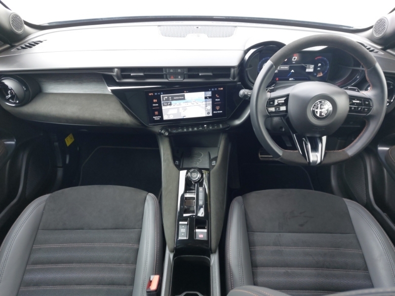 Alfa Romeo Junior 1.2 Turbo Ibrida Intensa ST75MBV Black #3