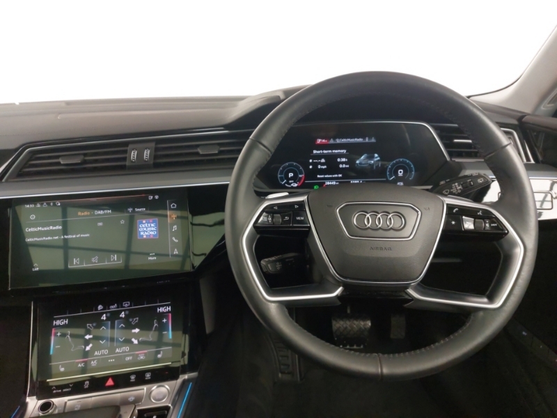 Audi E-tron 300Kw 55 Quattro 95Kwh Launch Edition White #5