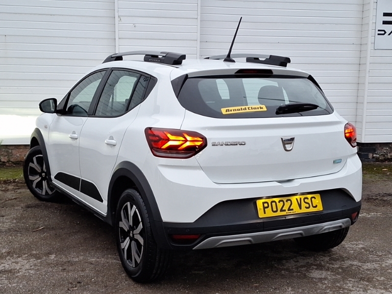 Dacia Sandero Stepway 1.0 Tce Bi-fuel Prestige PO22VSC White #2