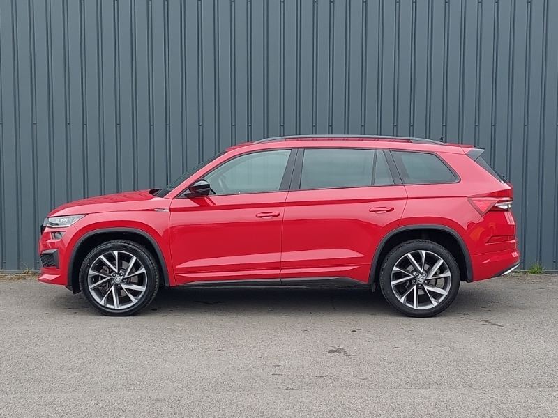 Skoda Kodiaq 2.0 Tdi Sport Line 4X4 Dsg 7 Seat KY72VWB Red #4