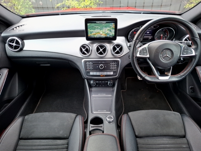 Mercedes-Benz GLA Class Gla 200 Amg Line Edition Plus KE69TTJ Red #3