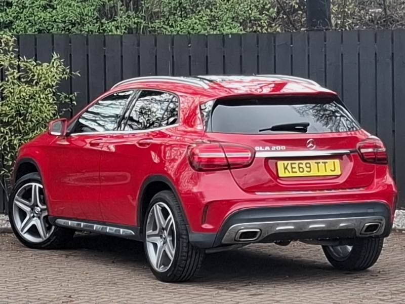 Mercedes-Benz GLA Class Gla 200 Amg Line Edition Plus KE69TTJ Red #2