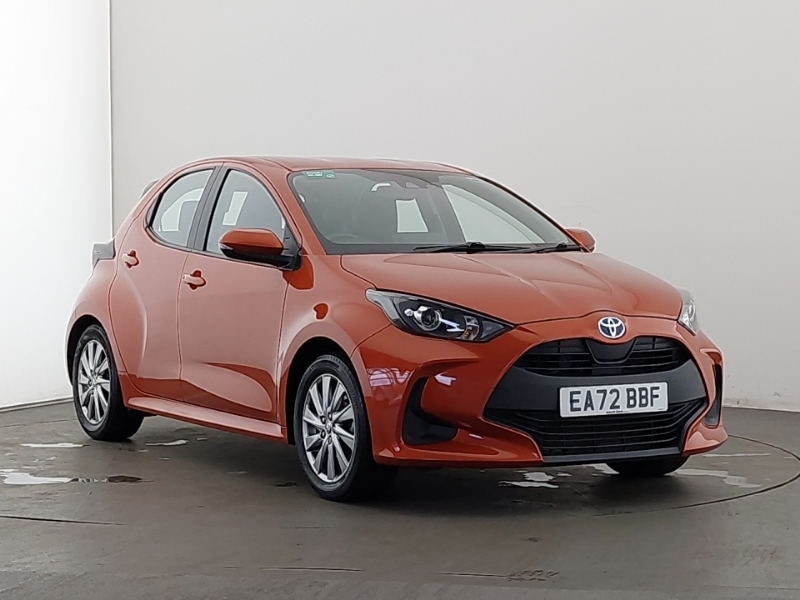 Toyota Yaris 1.5 Hybrid Icon Cvt Nav Orange
