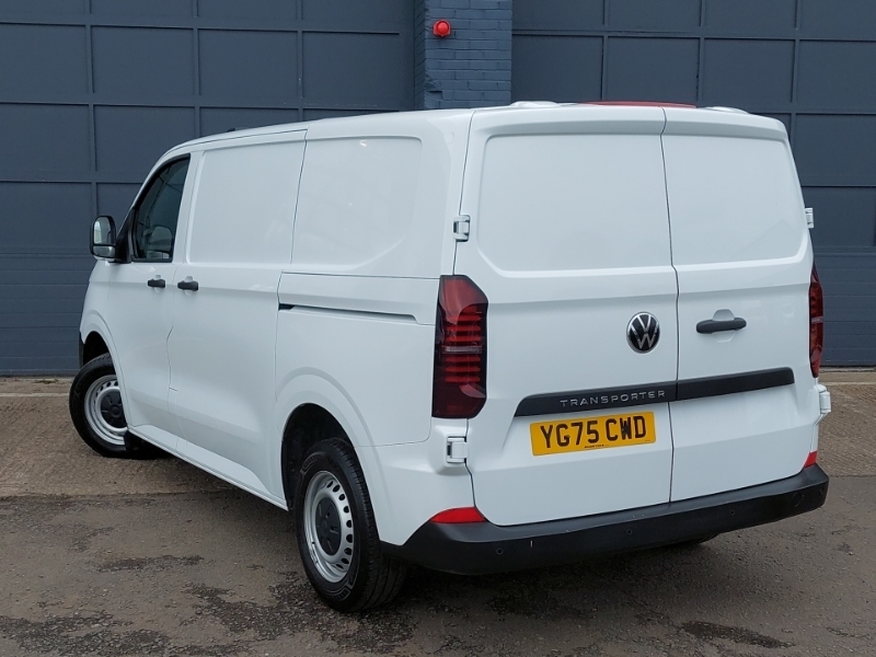 Volkswagen Transporter 2.0 Tdi 110 Commerce Van YG75CWD White #2