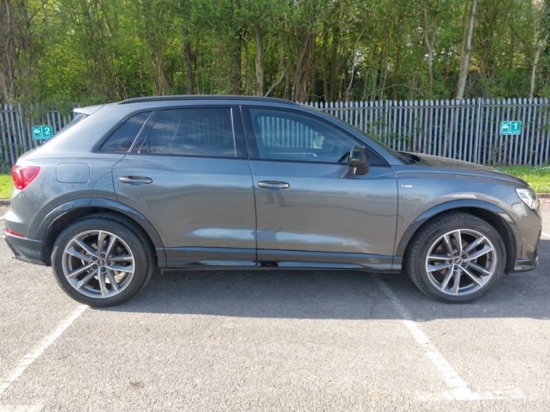 Audi Q3 35 Tfsi Black Edition S Tronic LS71VMH Grey #4