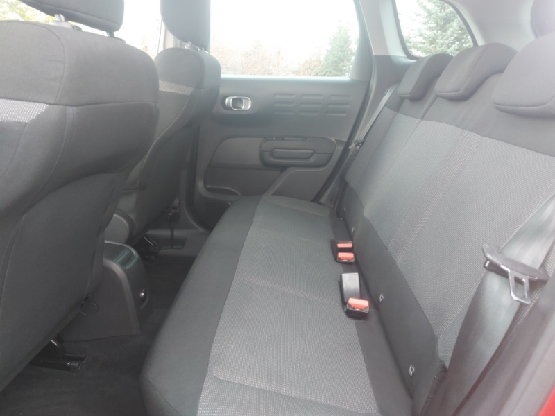 Citroen C3 Aircross 1.2 Puretech 110 Shine URZ3306 Red #6