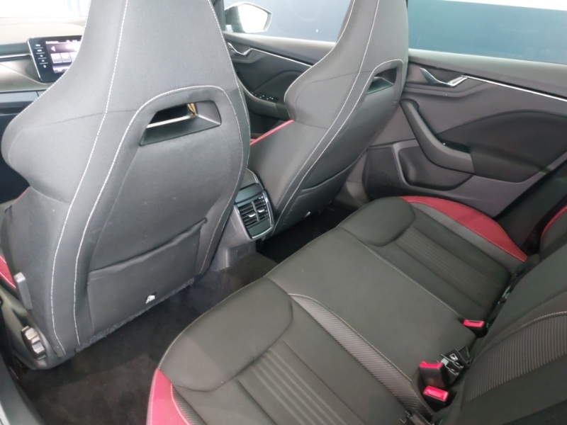 Skoda Kamiq 1.0 Tsi 110 Monte Carlo Dsg MC72UFK Black #6