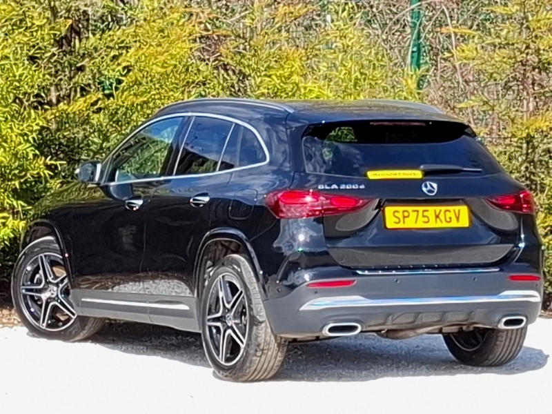 Mercedes-Benz GLA Class Gla 200D Amg Line Executive SP75KGV Black #2